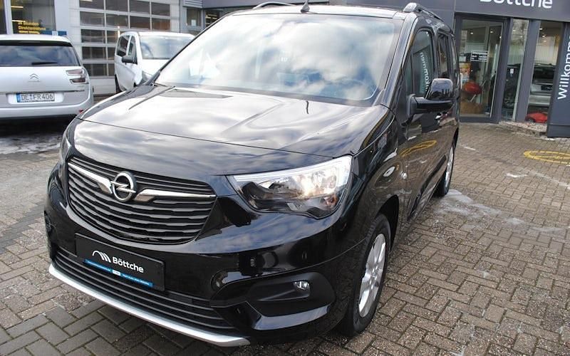 Schwarz Gebraucht 2022 Opel Combo Ultimate Van / Kleinbus | 24.990 € (Fairer Preis) - Bild 1/4