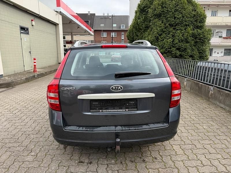 Second-hand Kia Ceed 126 CP (92 kW) 2009 Gri Hatchback