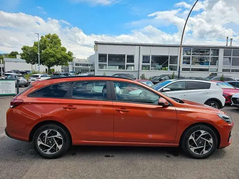 Gebraucht Hyundai i30 101 PS (74 kW) 2024 Orange Kombi