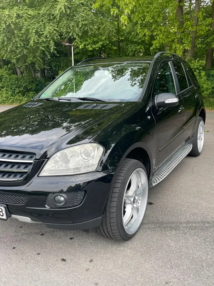Gebraucht Mercedes ML320 224 PS (164 kW) 2008 Schwarz SUV