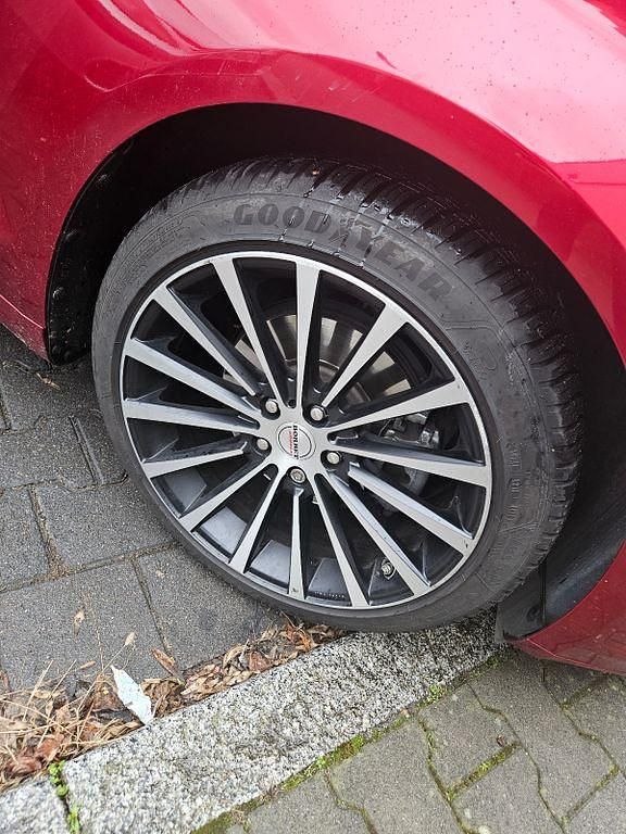 Gebraucht Ford Mondeo Trend 165 PS (121 kW) 2016 Rot Limousine