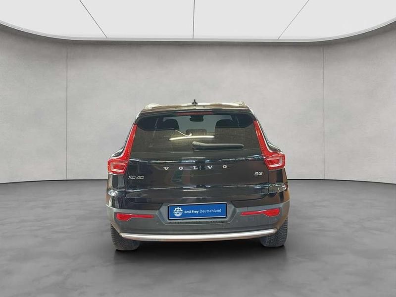 Gebraucht Volvo XC40 Core 163 PS (119 kW) 2024 Schwarz SUV