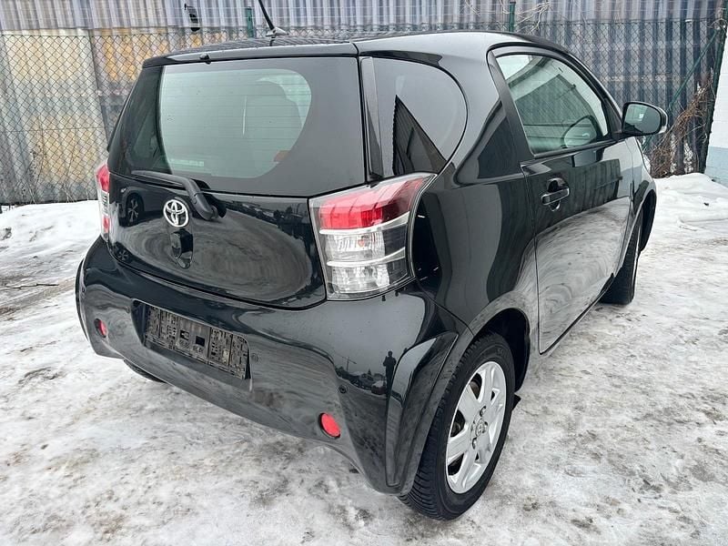 Gebraucht Toyota iQ 68 PS (50 kW) 2010 Schwarz Kleinwagen