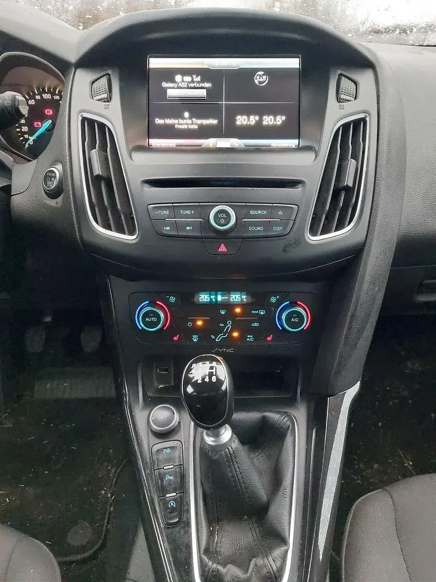 Gebraucht Ford Focus Titanium 182 PS (133 kW) 2015 Schwarz Limousine