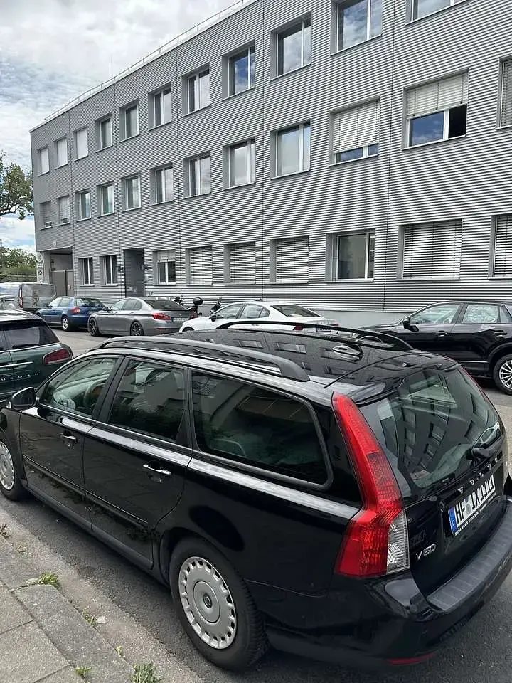 Gebraucht Volvo V50 114 PS (83 kW) 2010 Schwarz Kombi