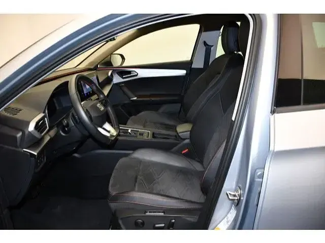 Gebraucht Seat Leon ST FR 150 PS (110 kW) 2022 "urban" silber Kombi