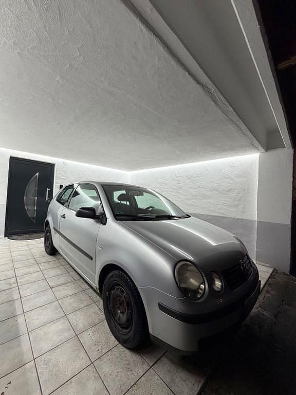 Gebraucht VW Polo Basis 54 PS (39 kW) 2003 Schwarz Limousine