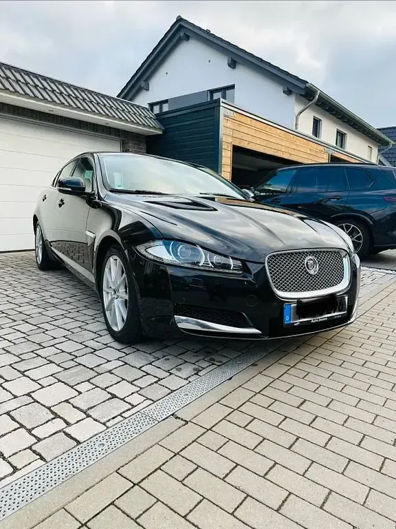 Usata Jaguar XF 200 CV (147 kW) 2012 Nero Berlina
