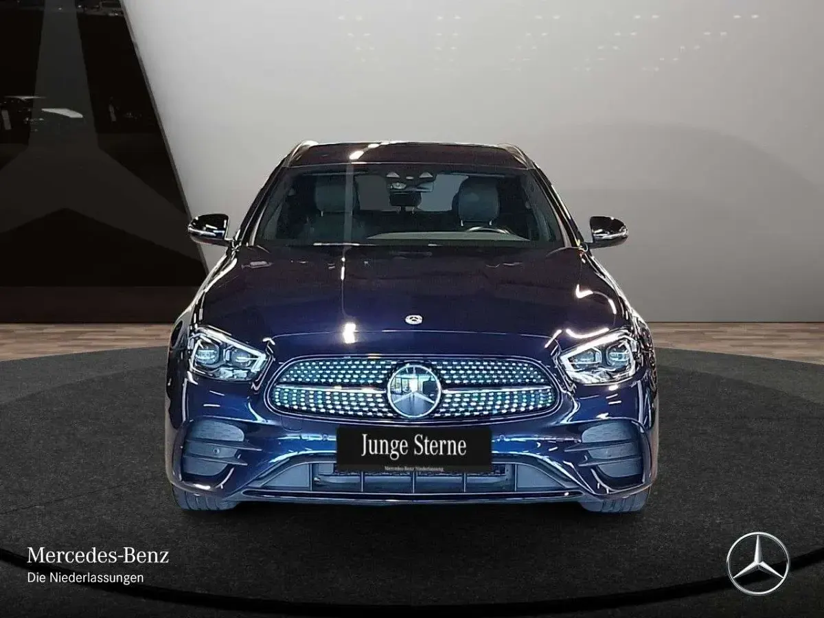 Gebraucht Mercedes E300 AMG 211 PS (155 kW) 2021 Cavansitblau Kombi