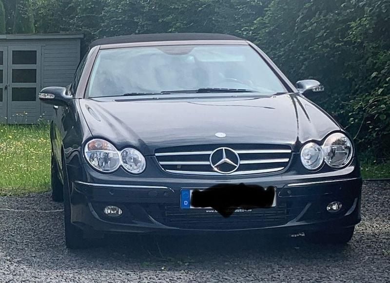 Gebraucht Mercedes CLK200 Avantgarde 163 PS (119 kW) 2005 Schwarz Cabrio