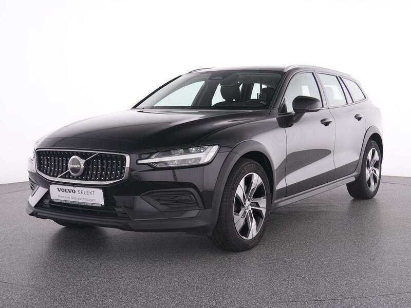 Gebraucht Volvo V60 CC Plus 197 PS (144 kW) 2023 Andere farbe Kombi