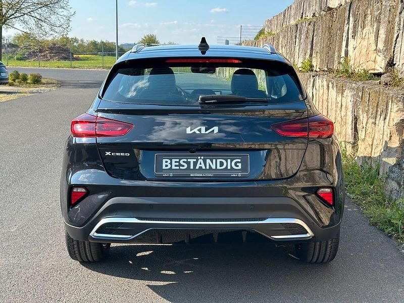 Neu Kia XCeed Comfort 150 PS (110 kW) 2026 Schwarz SUV
