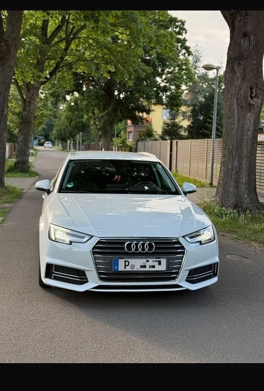 Weiß Gebraucht 2016 Audi A4 Ambiente Kombi | 13.400 € (Fairer Preis) - Bild 1/4
