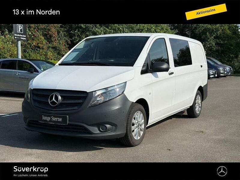 Weiß Gebraucht 2021 Mercedes Vito Van / Kleinbus | 28.890 € (Fairer Preis) - Bild 1/4