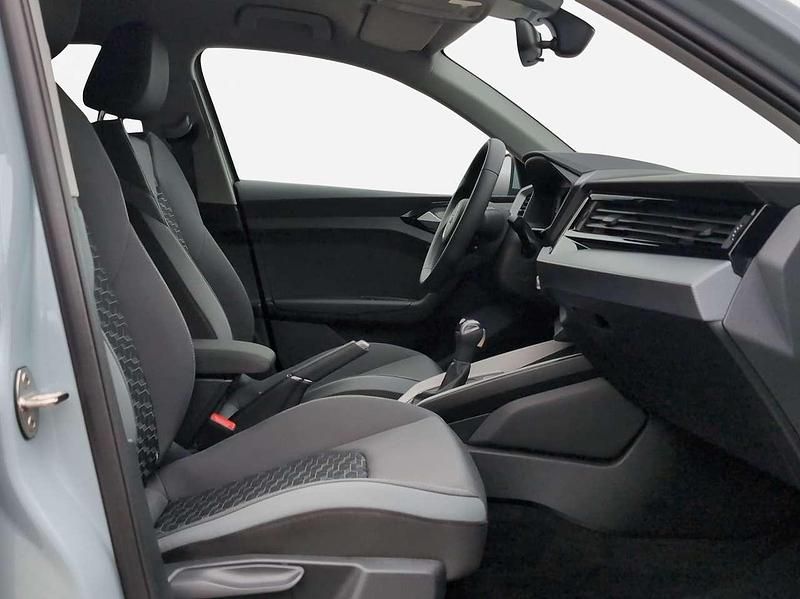 Second-hand Audi A1 Advanced 116 CP (85 kW) 2025 Gri SUV