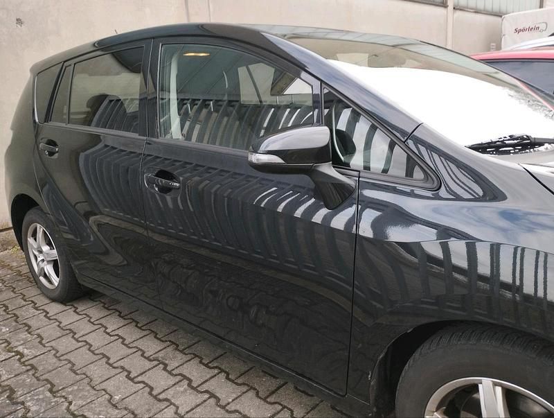 Gebraucht Toyota Verso 112 PS (82 kW) 2015 Schwarz Van / Kleinbus