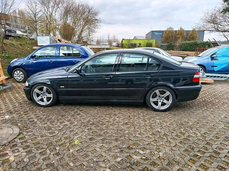 Gebraucht BMW 330 Shadowline 184 PS (135 kW) 2001 Schwarz Limousine