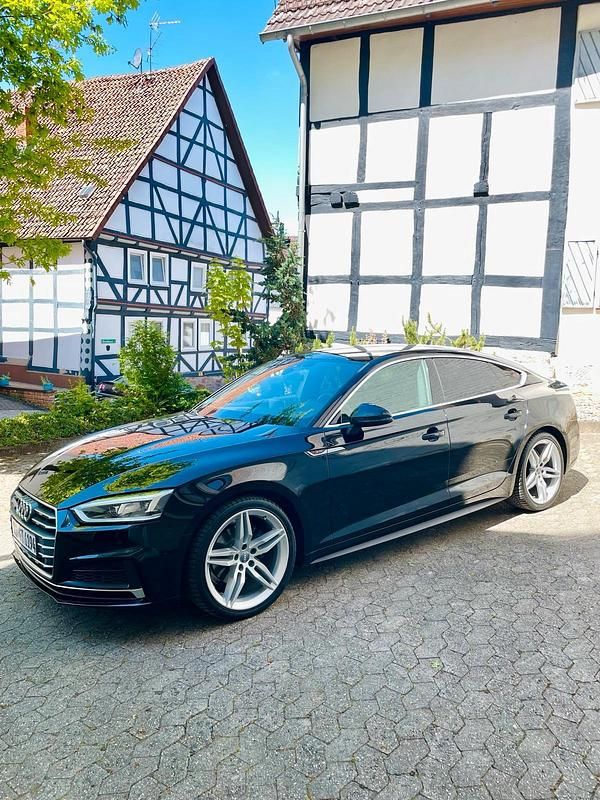 Schwarz Gebraucht 2018 Audi A5 S-line plus Coupé | 25.999 € (Fairer Preis) - Bild 1/4