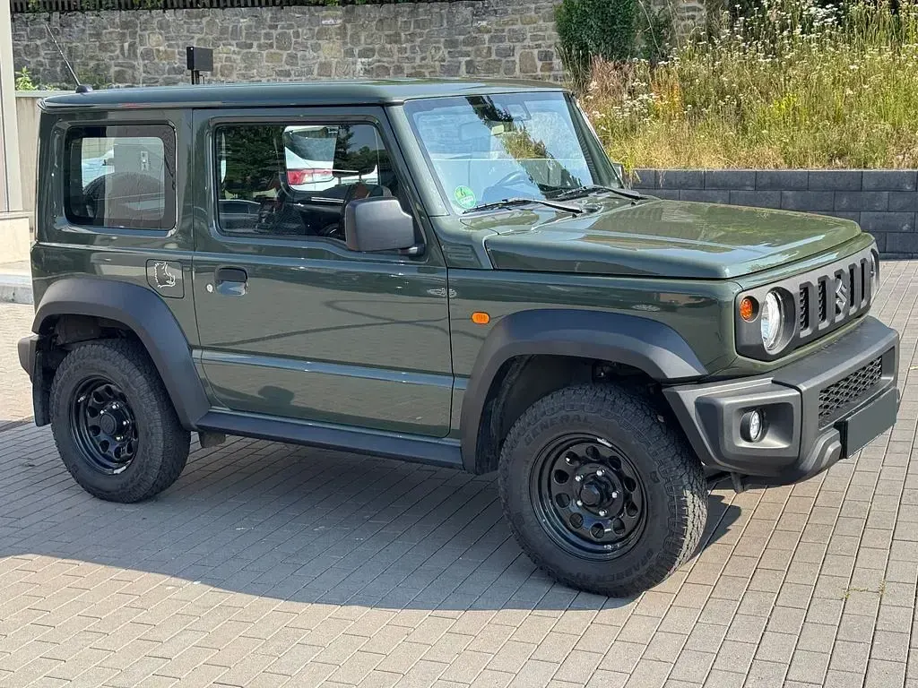 Gebraucht Suzuki Jimny Comfort 102 PS (75 kW) 2023 Grün SUV