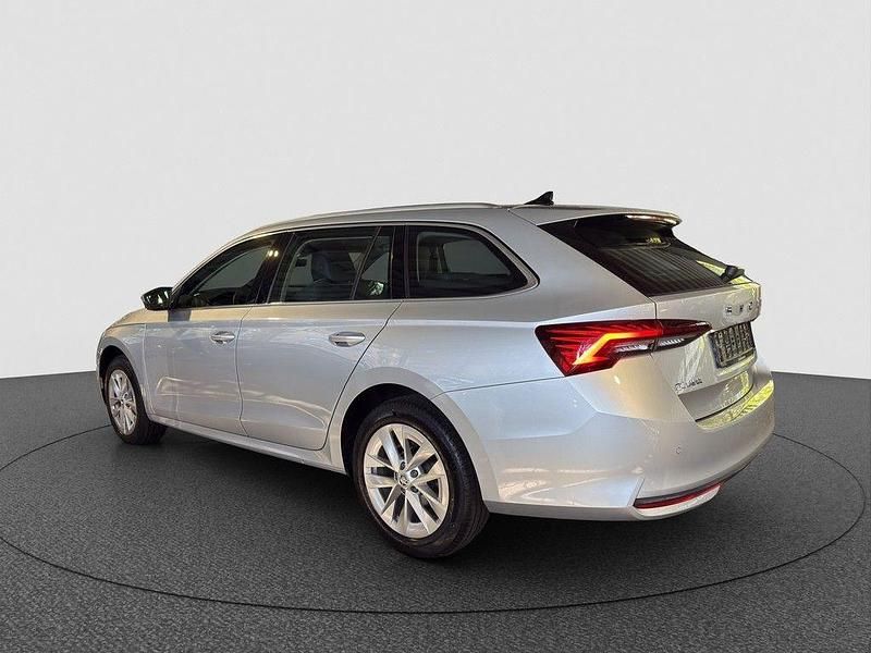Gebraucht Skoda Octavia Selection 150 PS (110 kW) 2024 Silber Kombi