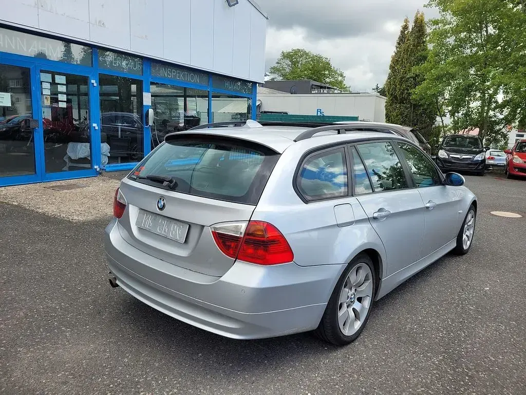 Gebraucht BMW 320 150 PS (110 kW) 2006 Silber Limousine