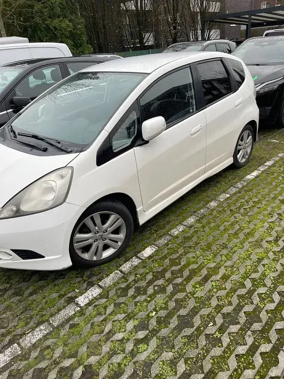 Gebraucht Honda Jazz Comfort 99 PS (72 kW) 2009 Weiß Kleinwagen
