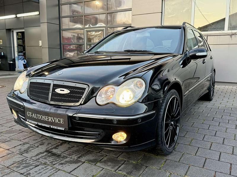 Schwarz Gebraucht 2007 Mercedes C220 Avantgarde Kombi | 4.490 € (Fairer Preis) - Bild 1/4