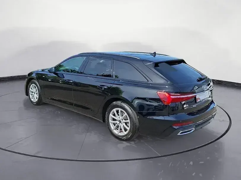 Używany Audi A6 Ambiente 163 KM (119 kW) 2023 Czarny Kombi