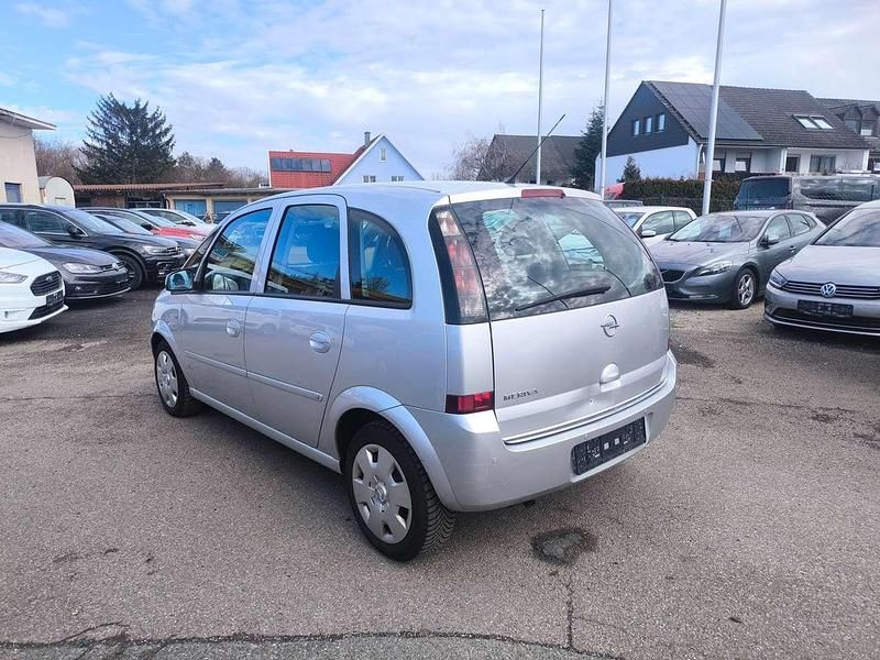 Gebraucht Opel Meriva Edition 90 PS (66 kW) 2009 Starsilber iii m2 Van / Kleinbus