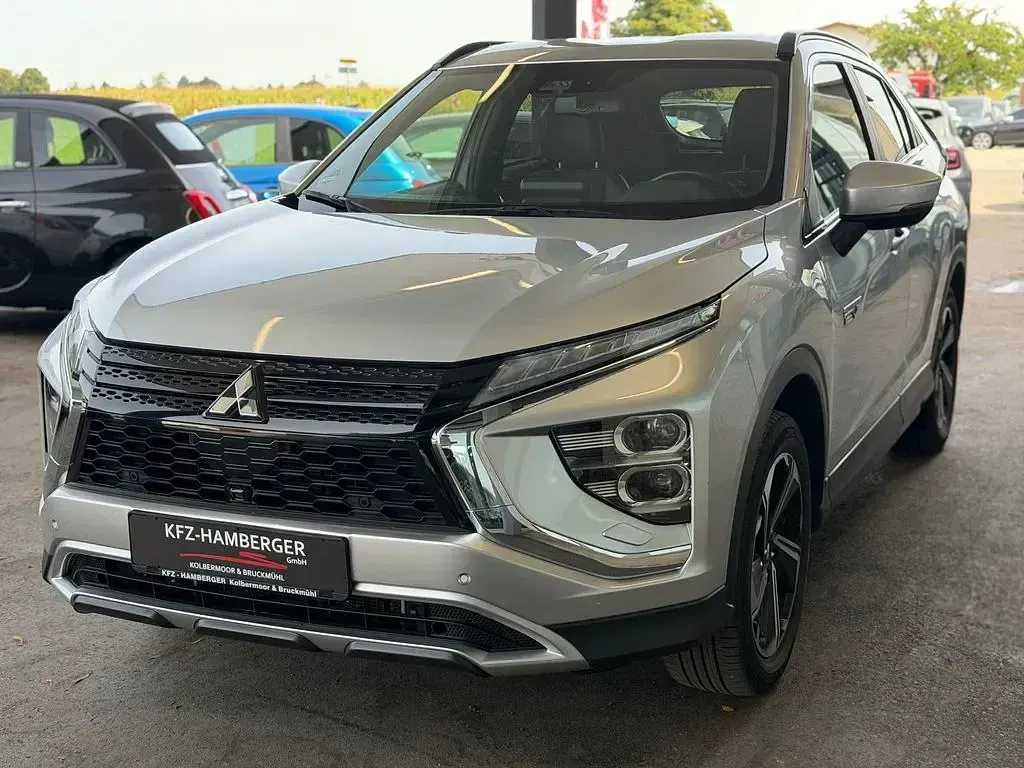 Gebraucht Mitsubishi Eclipse Cross Plus 188 PS (138 kW) 2022 Silber SUV