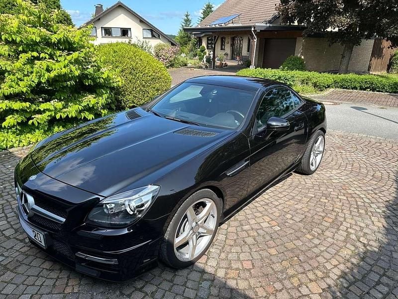 Schwarz Gebraucht 2013 Mercedes SLK200 Cabrio | 22.490 € (Etwas zu teuer) - Bild 1/4
