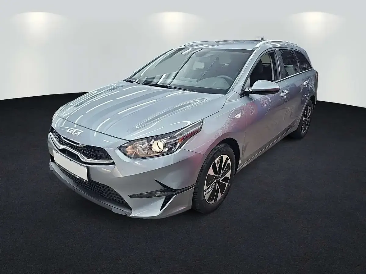Neu Kia Ceed Sportswagon Vision 141 PS (103 kW) 2025 Css lunar silver m Kombi