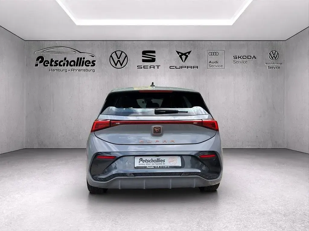 Używany Cupra Born 150 kW (204 KM) 2023 Szary Hatchback