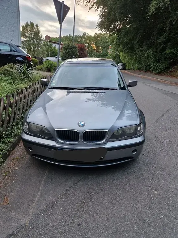 Gebraucht BMW 318 116 PS (85 kW) 2004 Grau Limousine