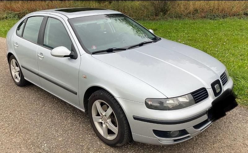 Silber Gebraucht 2005 Seat Leon Limousine | 2.450 € (Fairer Preis) - Bild 1/4