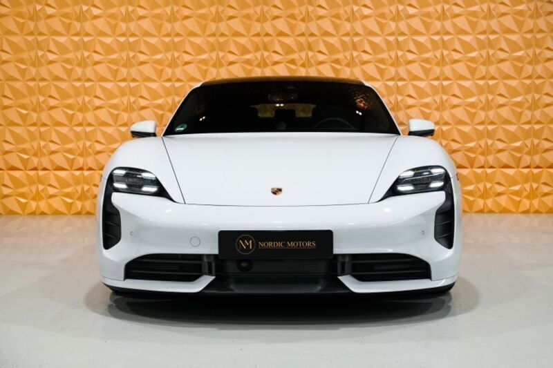 Gebraucht Porsche Taycan Turbo 500 kW (680 PS) 2020 Weiß Limousine