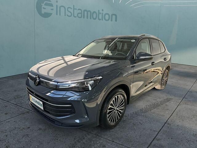 Grau Gebraucht 2024 VW Tiguan Life SUV | 37.530 € (Etwas zu teuer) - Bild 1/2