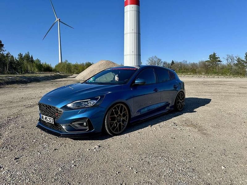 Gebraucht Ford Focus ST 280 PS (205 kW) 2019 Blau Limousine