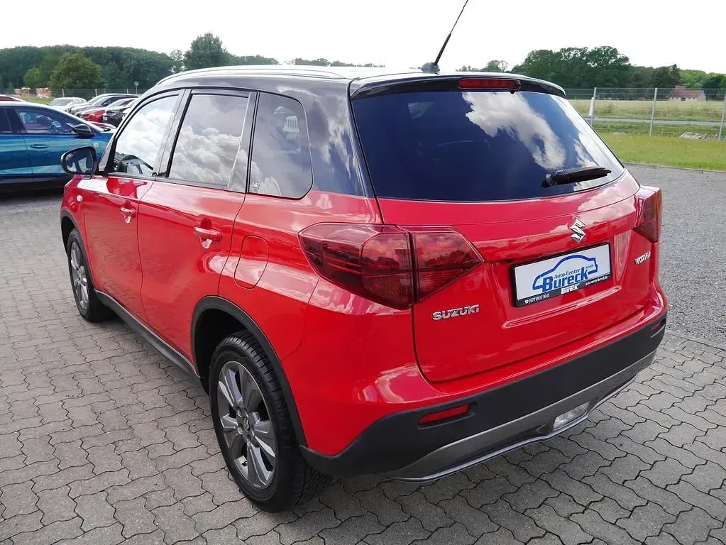 Gebraucht Suzuki Vitara 111 PS (81 kW) 2019 Rot SUV
