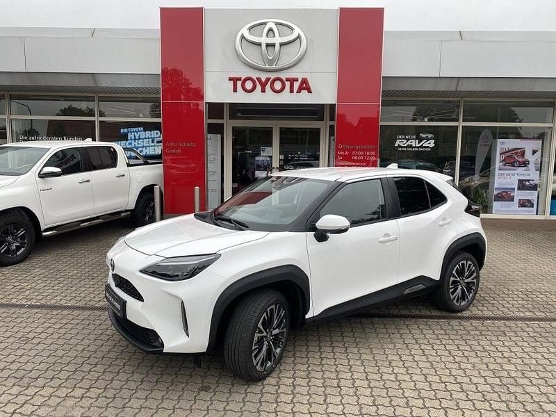 Schneeweiß Gebraucht 2022 Toyota Yaris Cross Elegant SUV | 24.440 € (Fairer Preis) - Bild 1/4