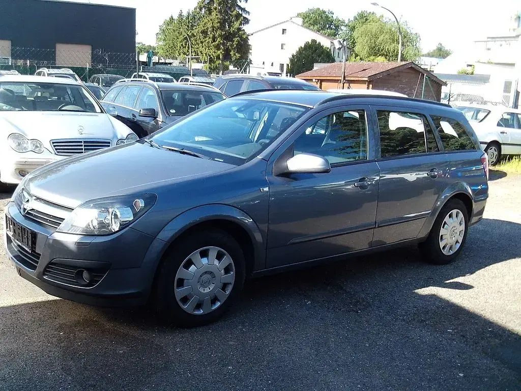 Occasion Opel Astra Edition 105 ch (77 kW) 2007 Gris Berline