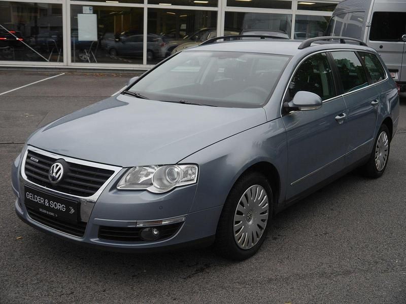 Grau Gebraucht 2009 VW Passat Comfortline Kombi | 2.500 € (Superpreis) - Bild 1/4