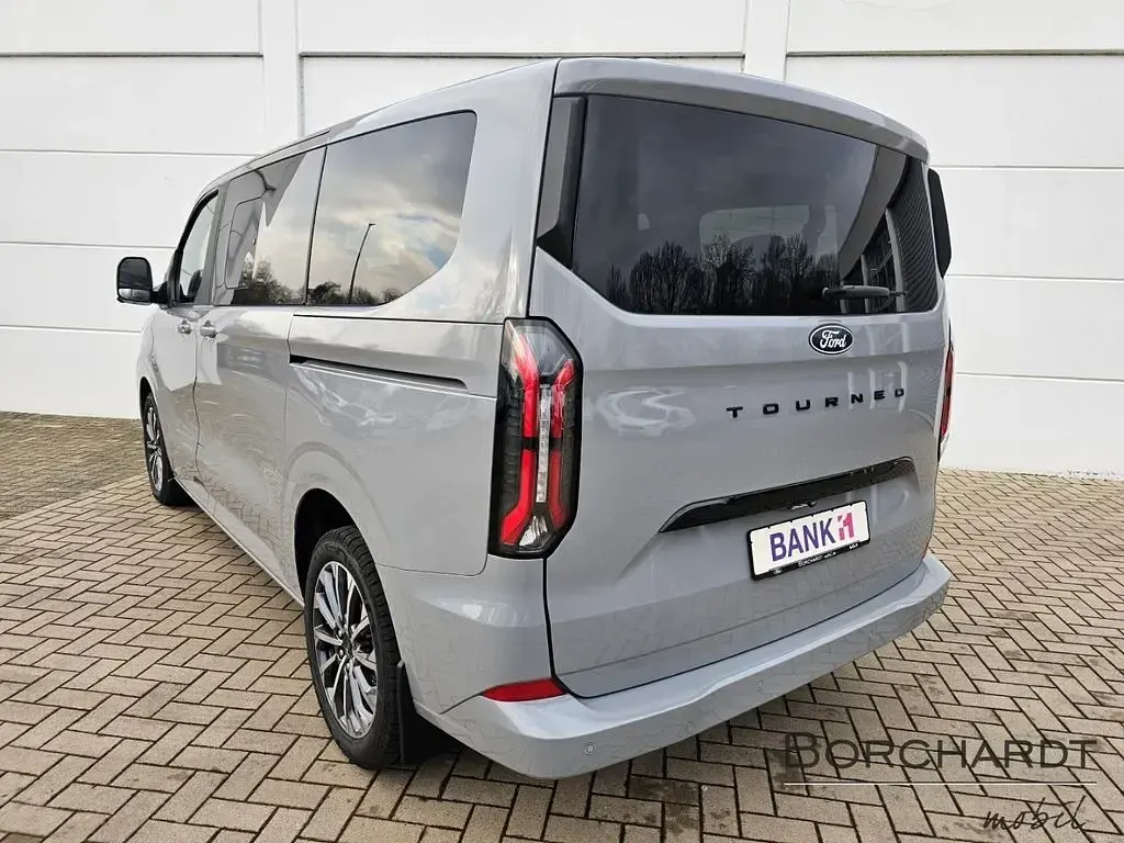 Gebraucht Ford Tourneo Titanium X 170 PS (125 kW) 2026 Grau Van / Kleinbus