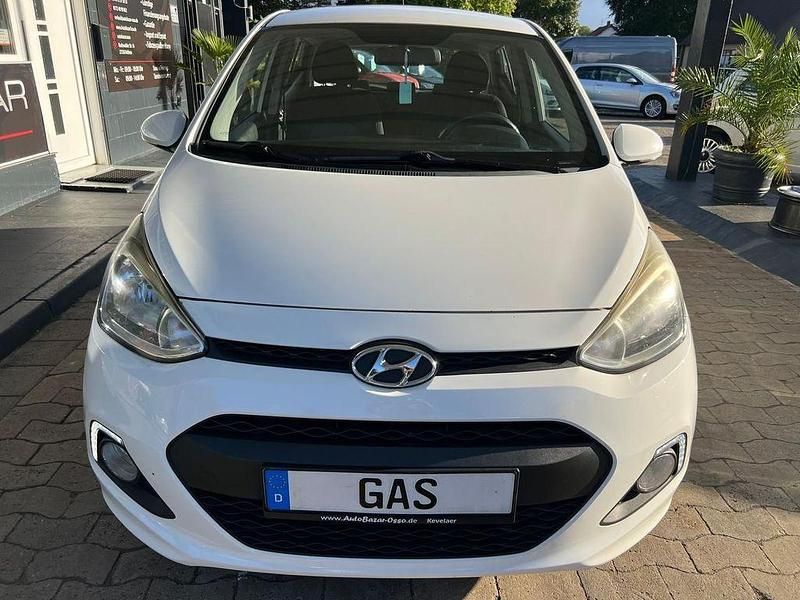 Gebraucht Hyundai i10 Classic 69 PS (50 kW) 2015 Weiß Kleinwagen