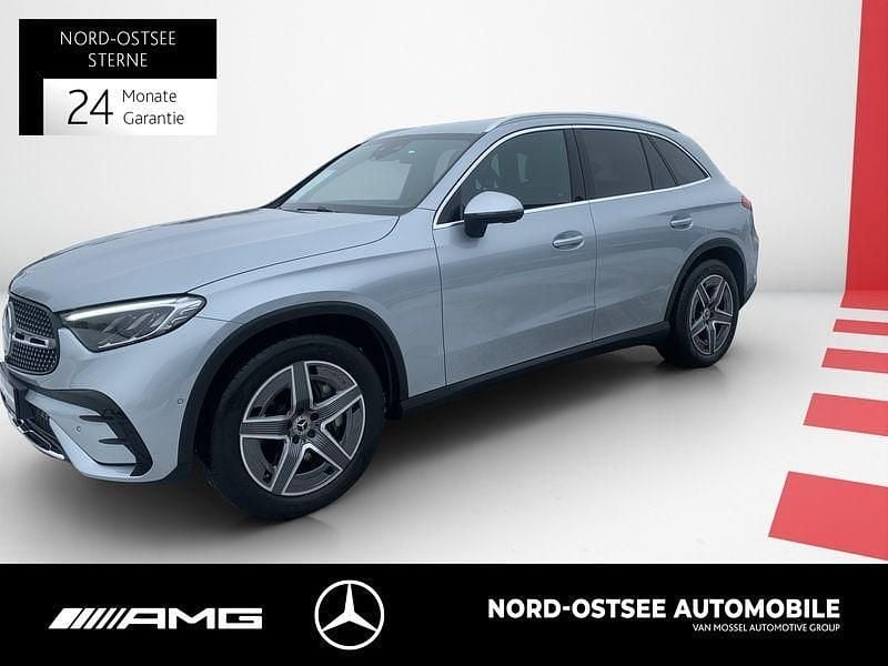 Metalliclack hightechsilber Gebraucht 2025 Mercedes GLC300 AMG SUV | 55.890 € (Superpreis) - Bild 1/4