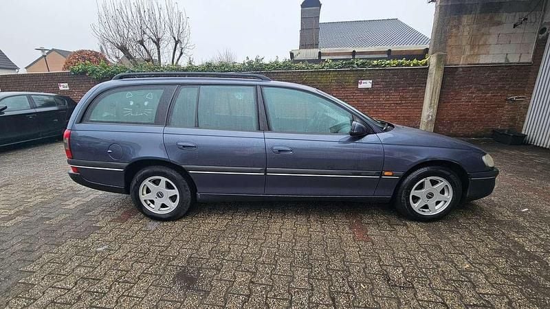 Gebraucht Opel Omega 131 PS (96 kW) 1997 Grau Limousine