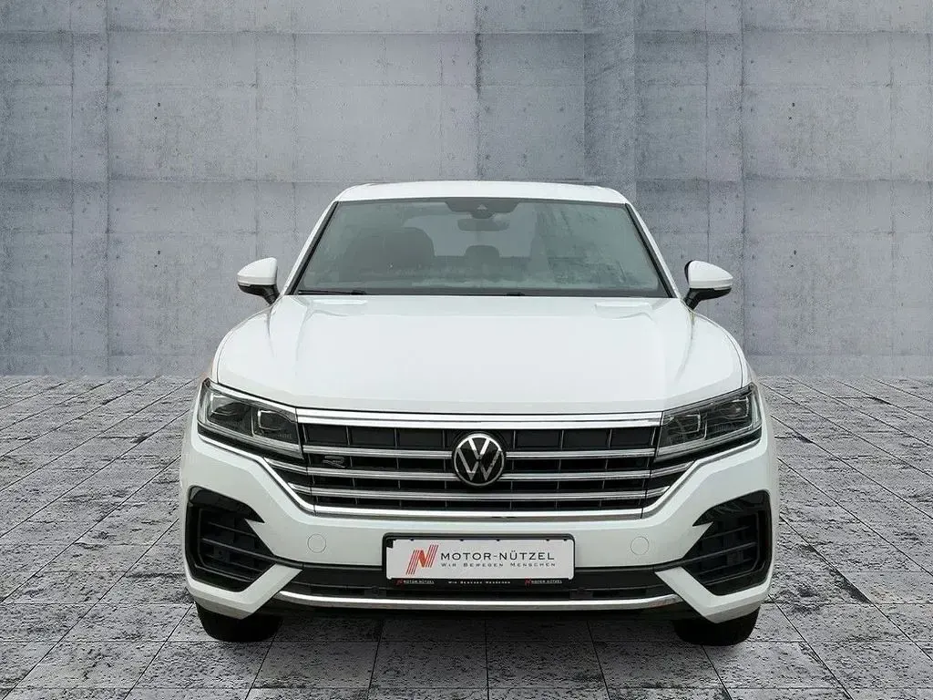 Gebraucht VW Touareg R-line 231 PS (169 kW) 2022 Pure white SUV