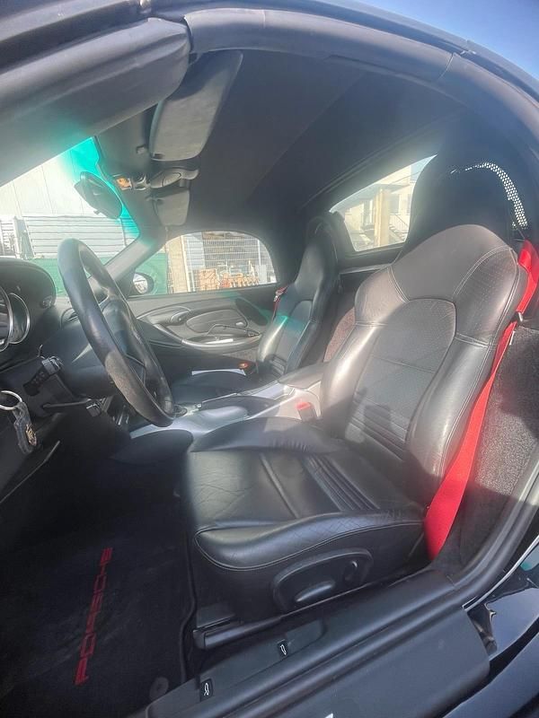 Second-hand Porsche Boxster 252 CP (185 kW) 2000 Negru Cabrio