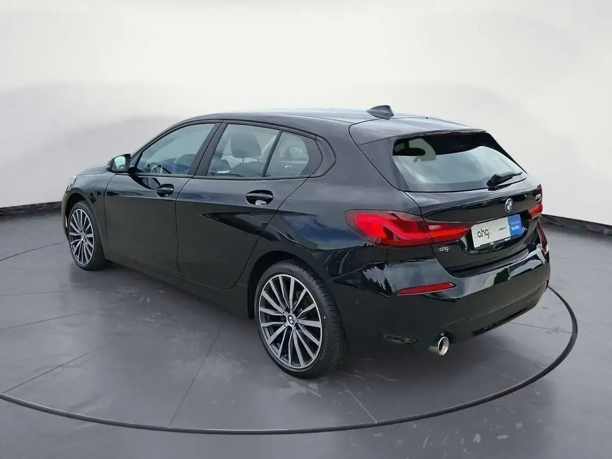 Gebraucht BMW 118 Advantage 136 PS (100 kW) 2022 Schwarz Kleinwagen