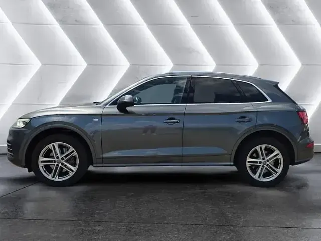 Gebraucht Audi Q5 S-Line 190 PS (139 kW) 2020 Daytonagrau perleffekt SUV